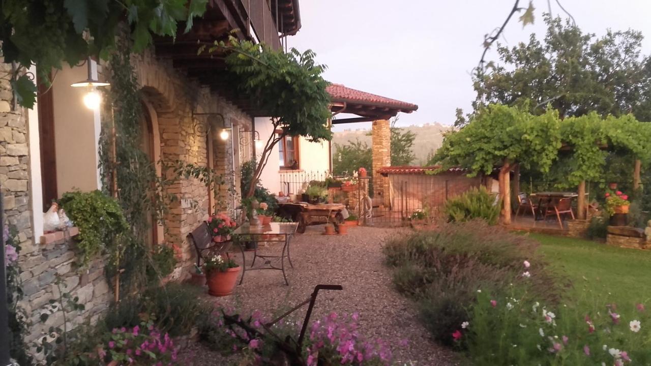 Bed and Breakfast Magiche Langhe Paroldo Экстерьер фото